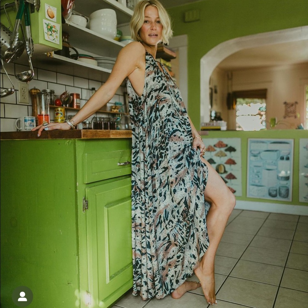 Novella Royale Mae Dress in Savannah Sand